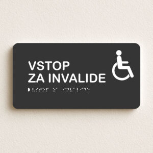 Vhodna tabla – vstop za gibalno ovirane osebe